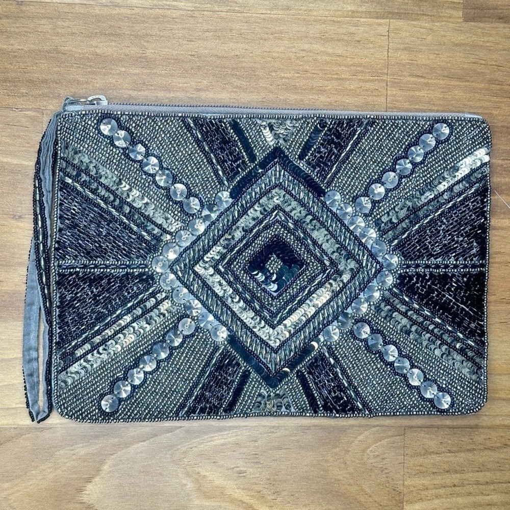 Vintage Charming Charlie Silver Black Beaded Wristlet Clutch Art Deco